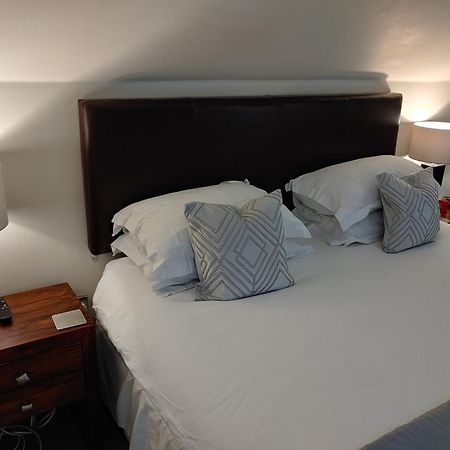 The Bath House Apartments - Free 1St Breakfast - Free Parking Ngoại thất bức ảnh