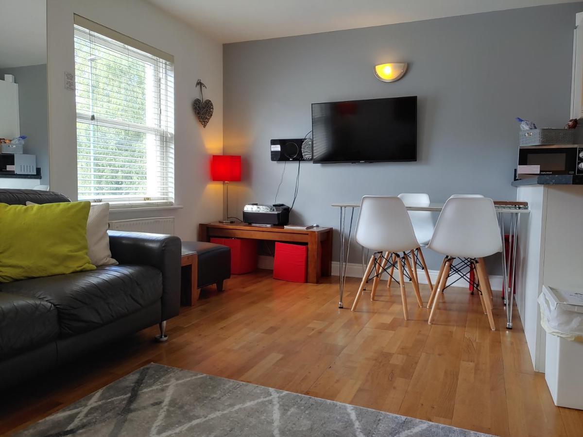 The Bath House Apartments - Free 1St Breakfast - Free Parking Ngoại thất bức ảnh