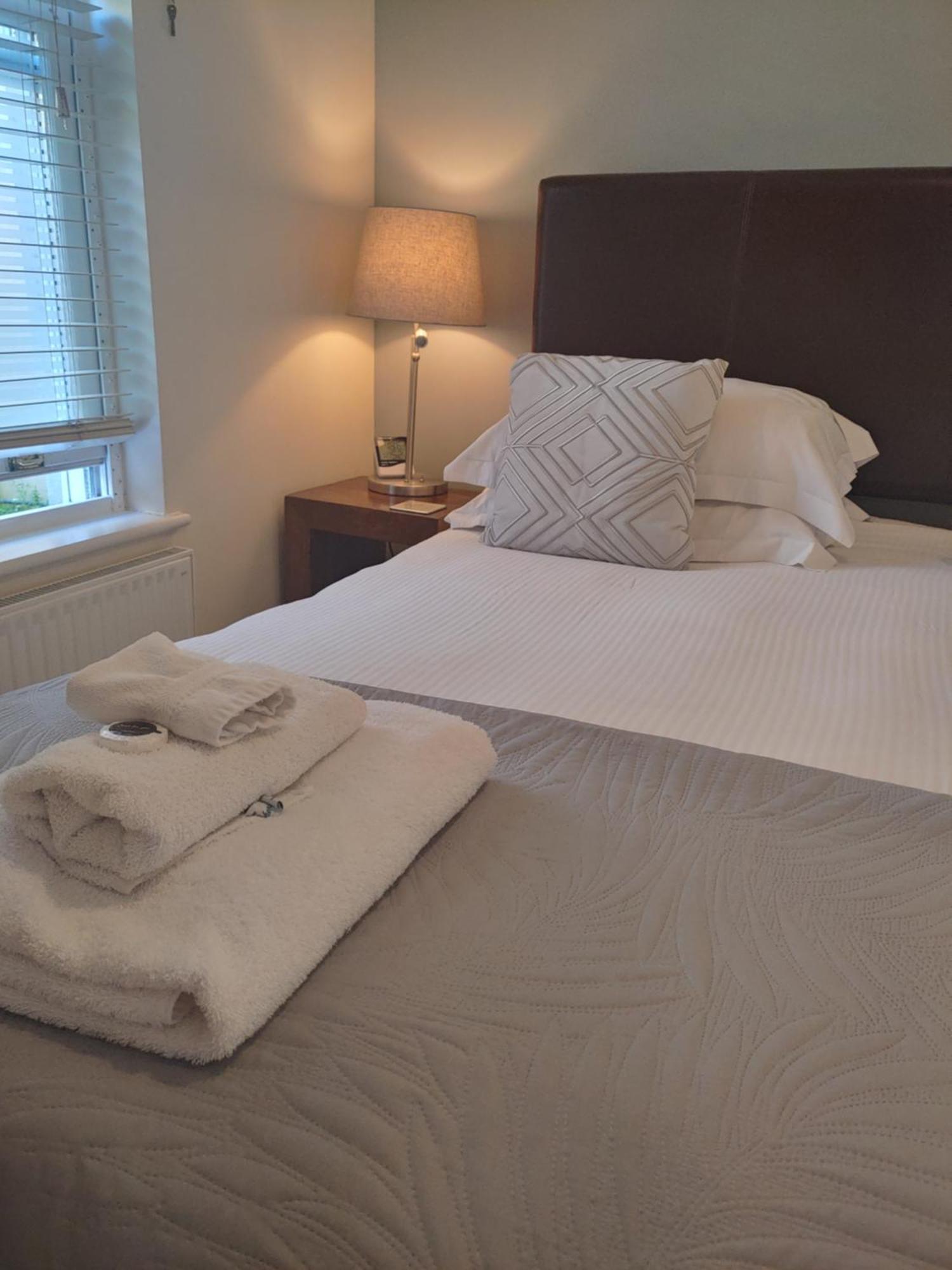 The Bath House Apartments - Free 1St Breakfast - Free Parking Phòng bức ảnh